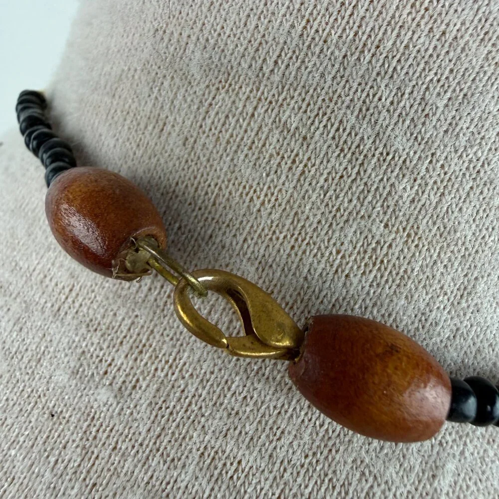 Wood Carved Bear Pendant Black & Yellow Seed Bead Necklace 21" - Picture 6 of 7